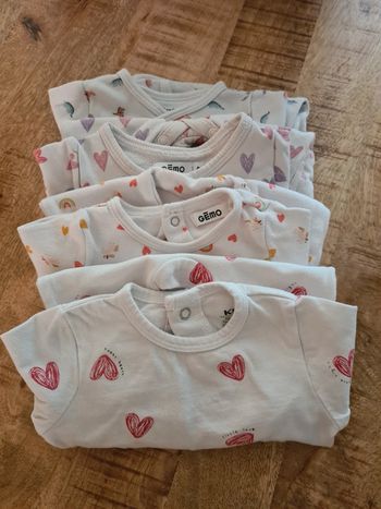 Lot 4 pyjamas 1 mois