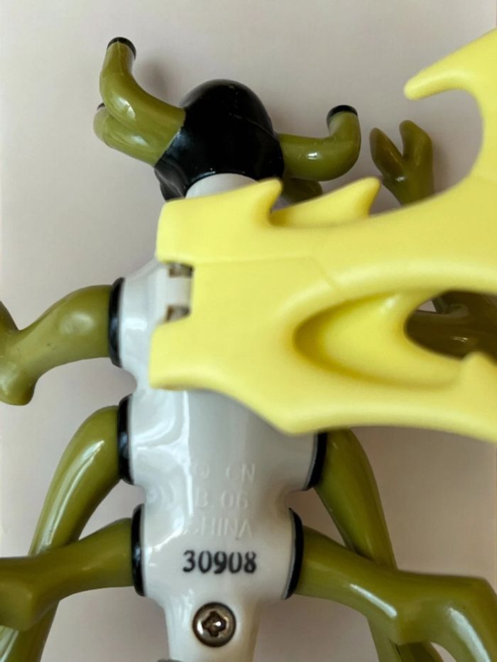2006 Bandai Rare figurine articulée Ben 10 Stinkfly Stink Fly 10cm - photo numéro 12