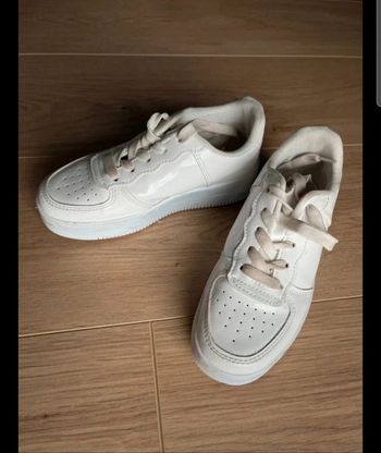 Basket fille
Taille 31