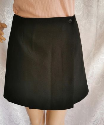 Jupe portefeuille. Noir. Taille 34.Etam