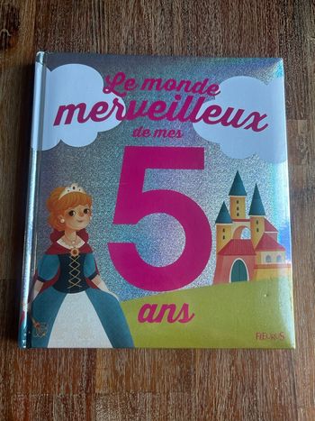 Livre le monde merveilleux de mes 5 ans 