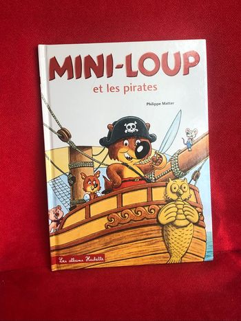 Livre mini loup et les pirates