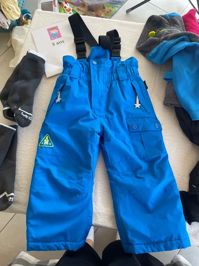 Lot ski 2-3 ans - photo numéro 2