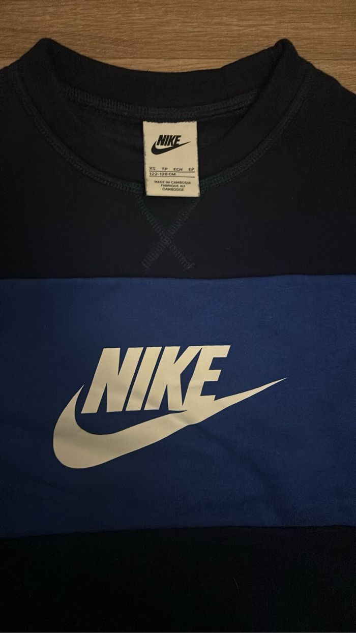 Nike ensemble 7/8 ans - photo numéro 2