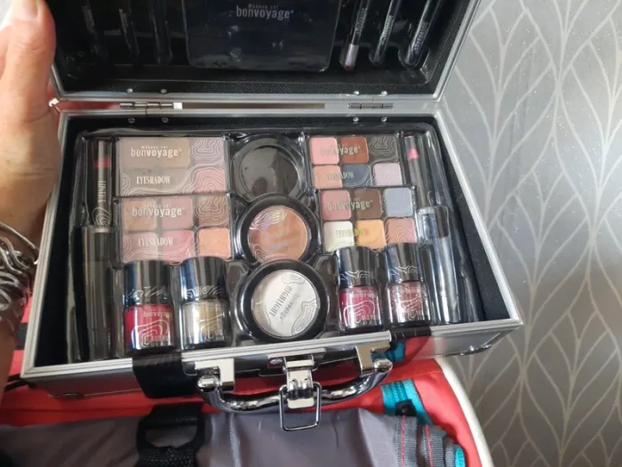 Valisette maquillage neuve - photo numéro 5