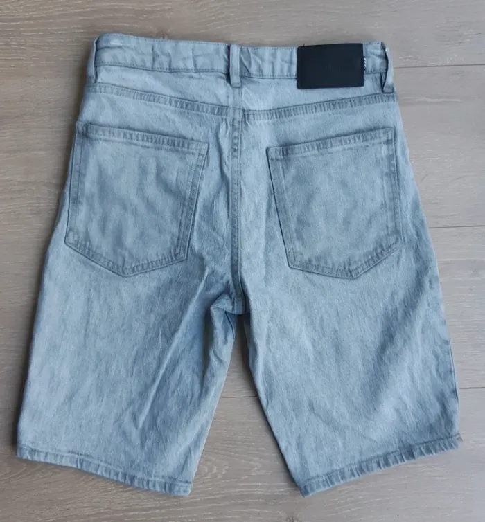 Bermuda Bizbee taille 34 - photo numéro 2