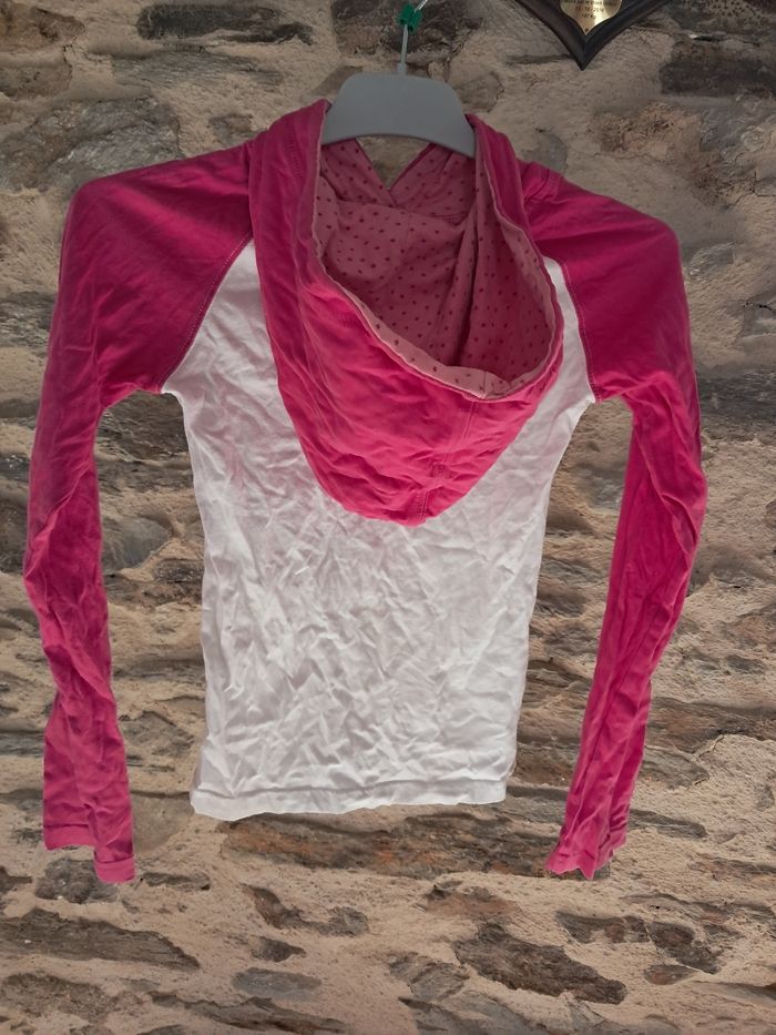 Vend  pull  fille  8  ans - photo numéro 2