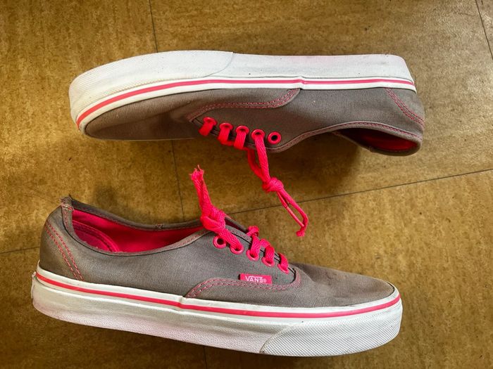 Vans gris rose 40 bon état avec ses imperfections - photo numéro 2