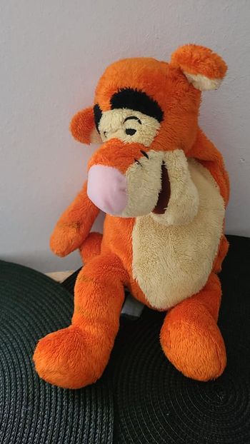 tigrou l'ami de winnie l'ourson tous doux peluche doudou nicotoy
