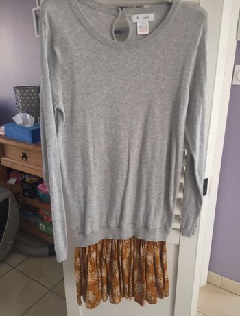 Tunique pull avec petite jupette accroché au pull