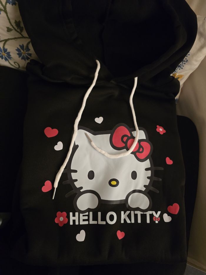 Sweat hello kitty
