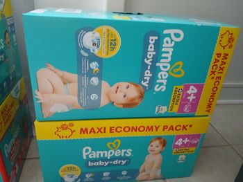 Lot 2 cartons couches pampers T4plus