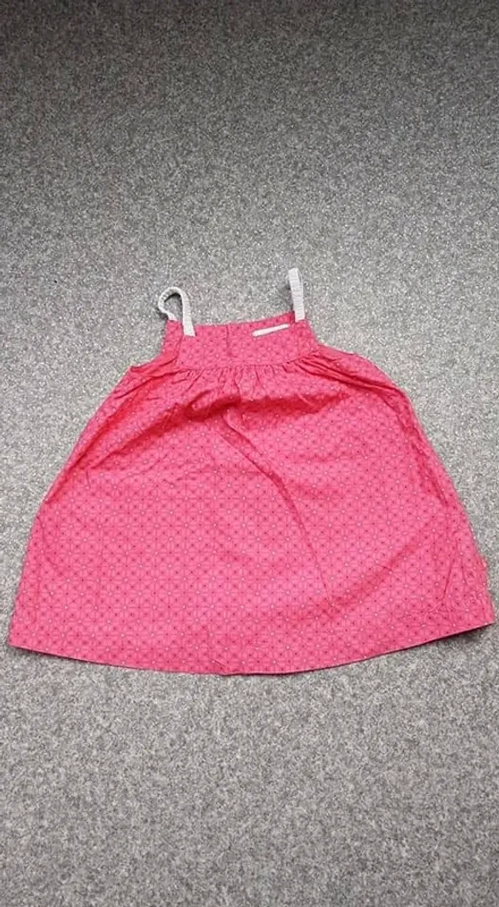Obaibi robe 👗 été 
Taille 18 mois
Très bon état