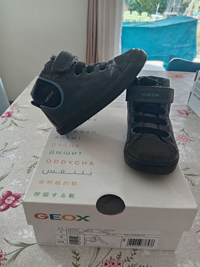 Basket sneaker bottines montante
 geox
 garçon
Pointure 23