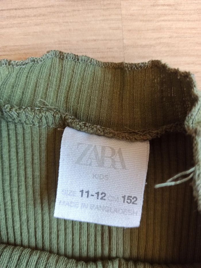 T-shirt col montant vers zara taille 11 12 ans broderies fleurs - photo numéro 2