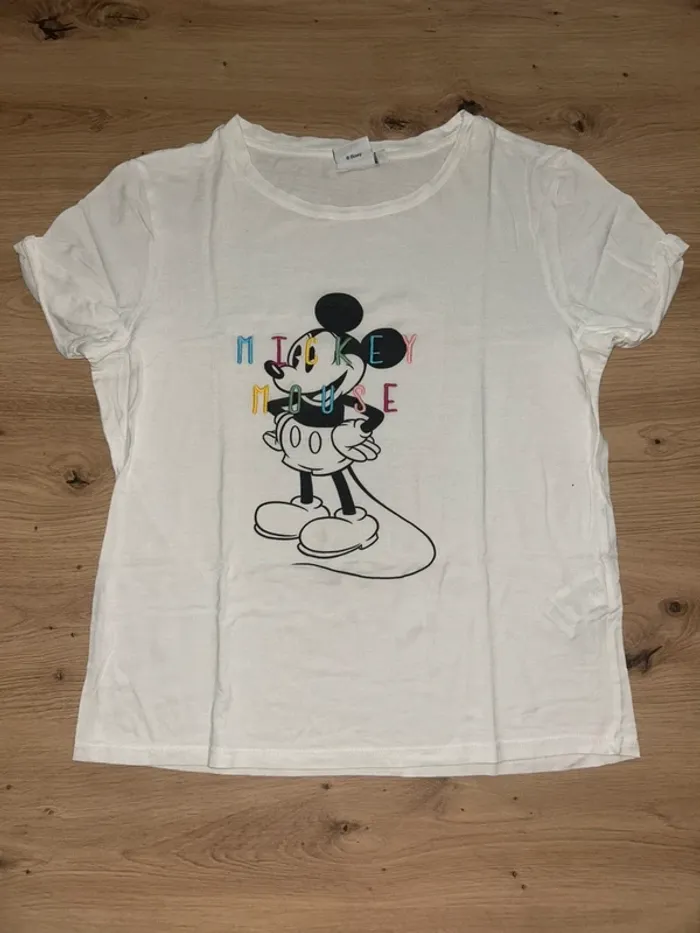 TEE shirt