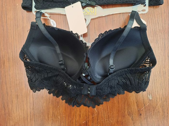 Ensemble lingerie - photo numéro 2