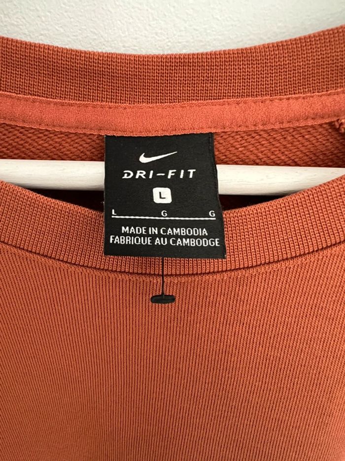 Sweat Nike L neuf - photo numéro 4
