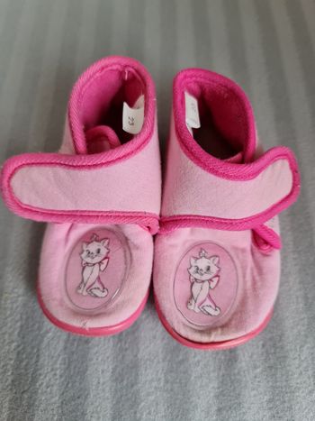 Pantoufles disney Marie 23