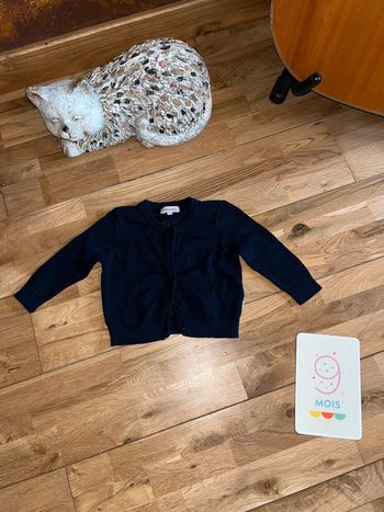 Joli gilet bleu marine motifs fleurs intégrés catimini très bon état 9 mois/71cm