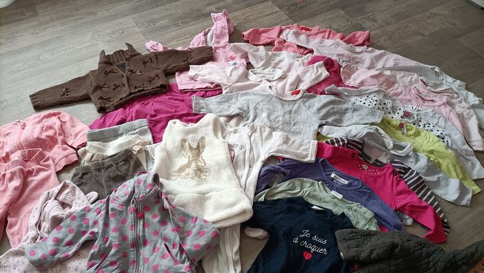Lot 6 mois fille