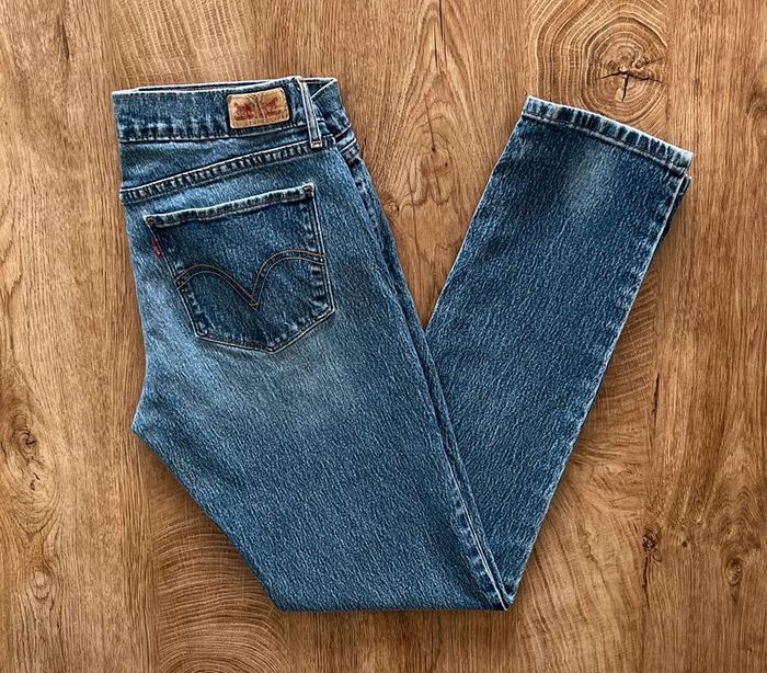 Jean/pantalon Levi's 524 Skinny pour femme, taille W 30 L 32 (40 taille française) - photo numéro 2