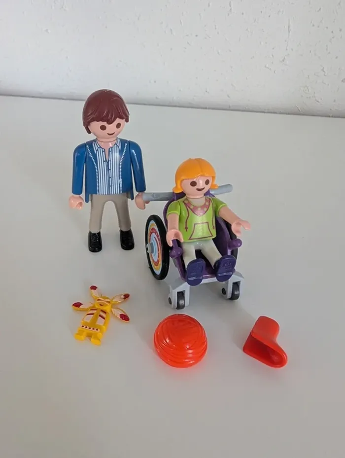 Playmobil 6663 enfant avec fauteuil roulant et papa