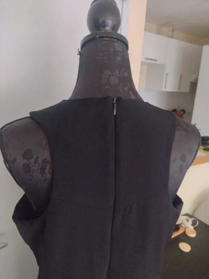 Robe noire sans manches – 27 Quai de Seine - Taille L - photo numéro 6