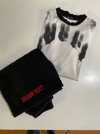 Lot de 2 vêtements hommes  1 haut tailleXL  et 1 bas taille s