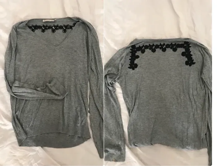 Pull gris fluide léger manches longues col v kookai dentelle noire au dos
