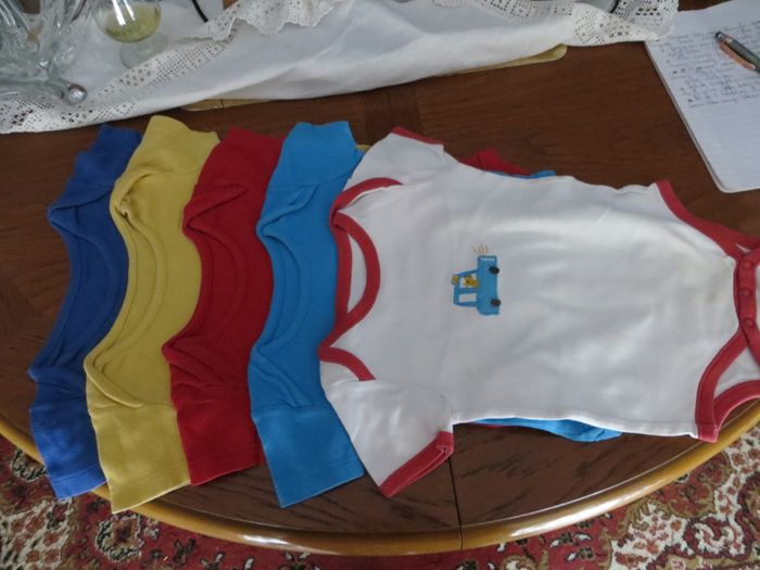 Lot de 5 bodies John Lewis - photo numéro 2