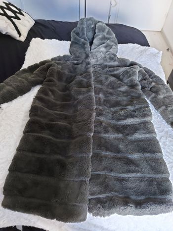 Manteau fausse fourrure T S