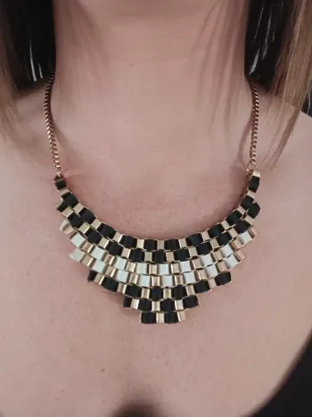 Collier doré