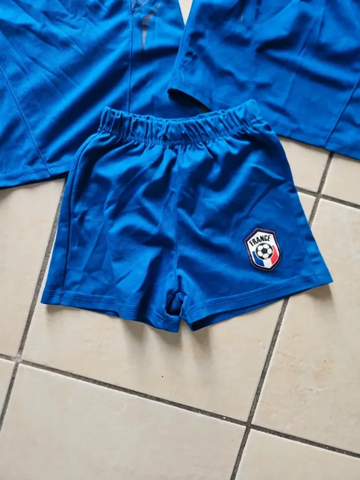 2 maillots + 1 short de foot France 3/4 ans - photo numéro 6