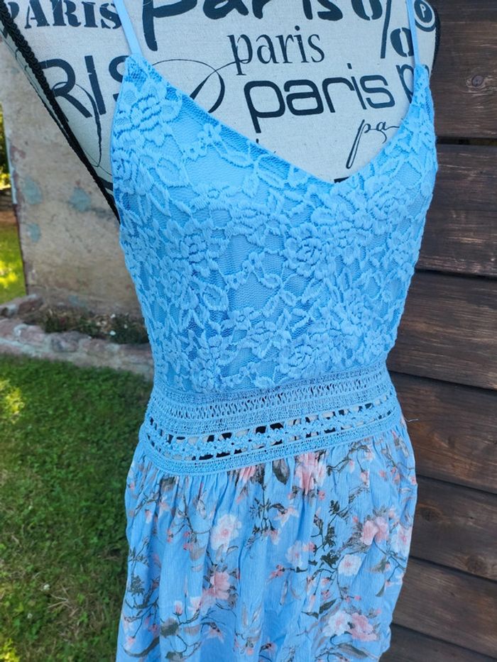 Magnifique robe fleurie fluide légère ajourée L - photo numéro 2