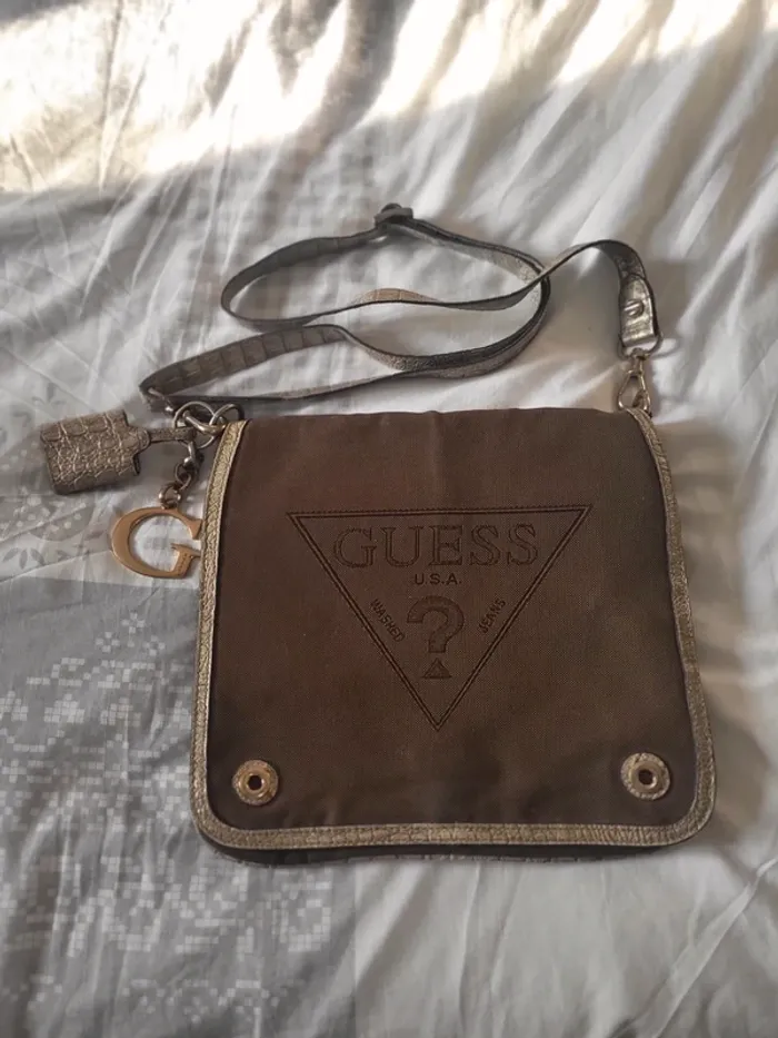 Sac bandouliere Guess