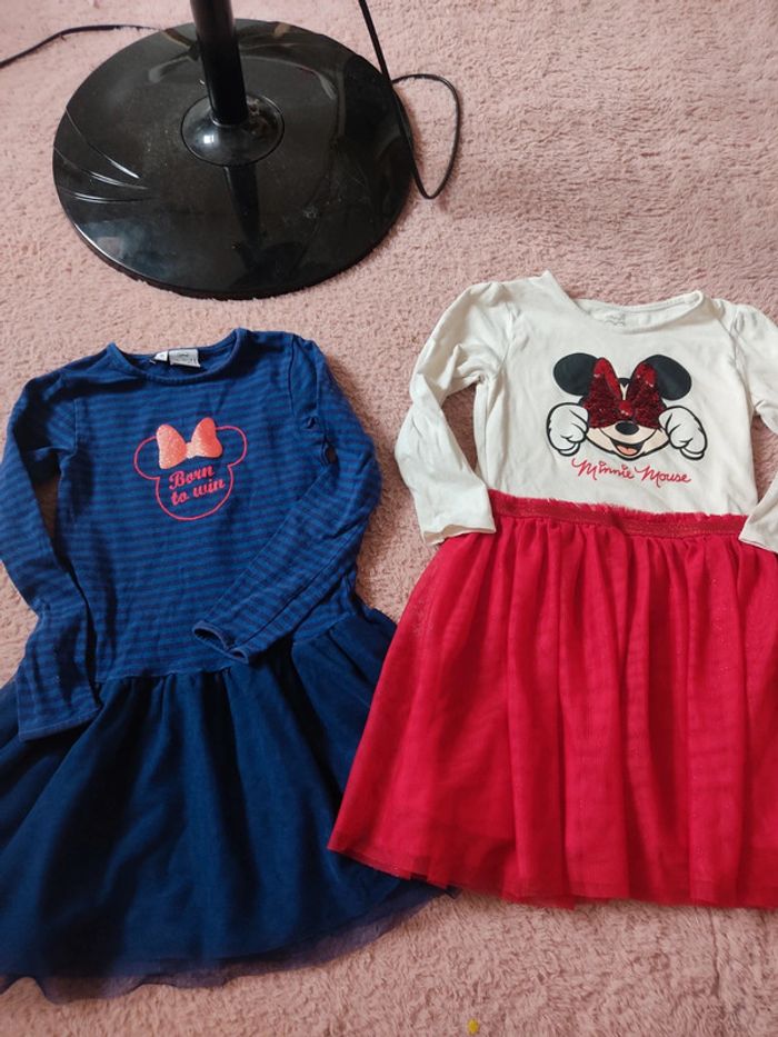 Lot 2 robes Minnie taille 5 ans
