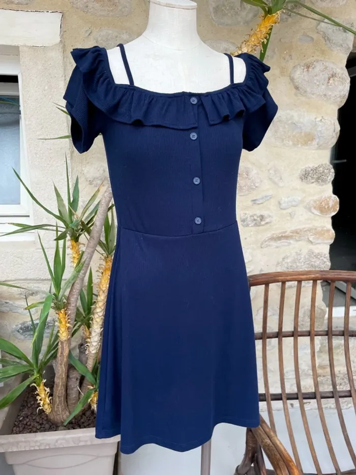 Bershka - Robe bleu foncée marine côtelée épaules nues découvertes bretelles