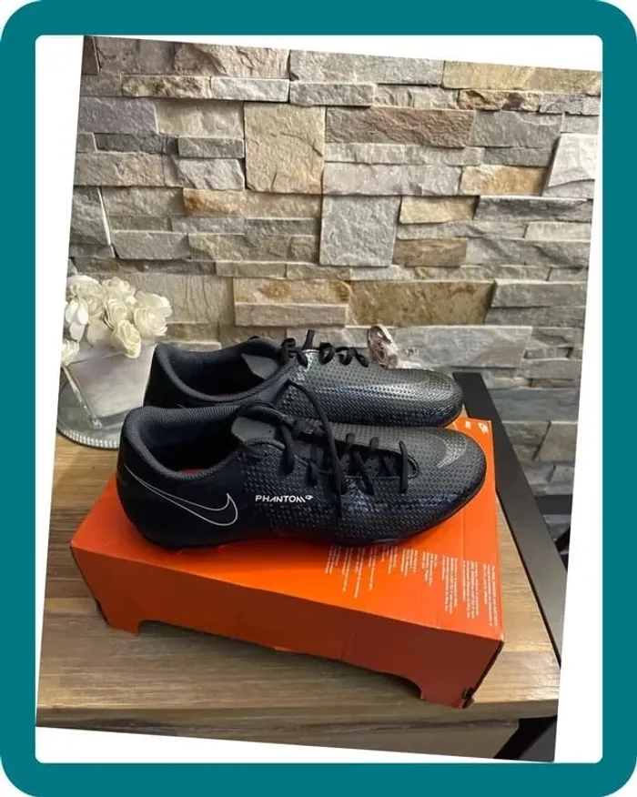 Crampons Nike