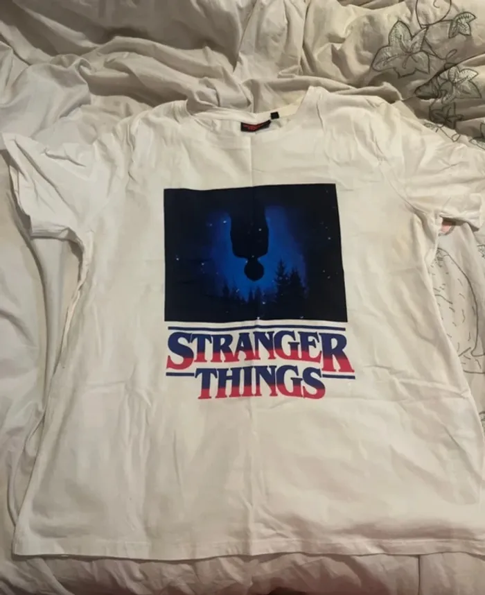 Lot de 2 tee-shirts strange things - photo numéro 3