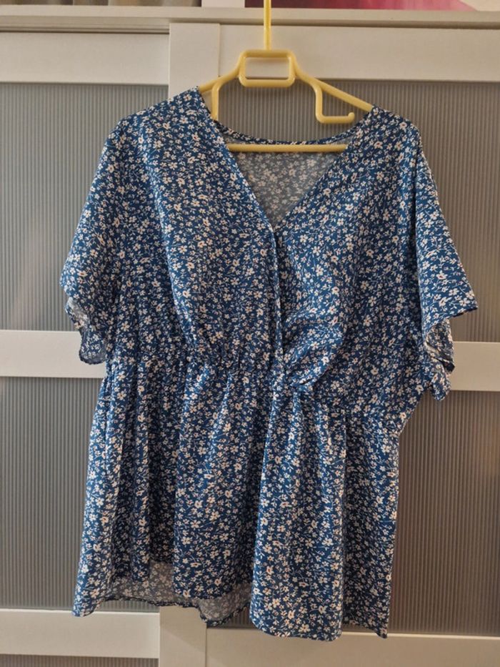 Tee shirt blouse fleurie