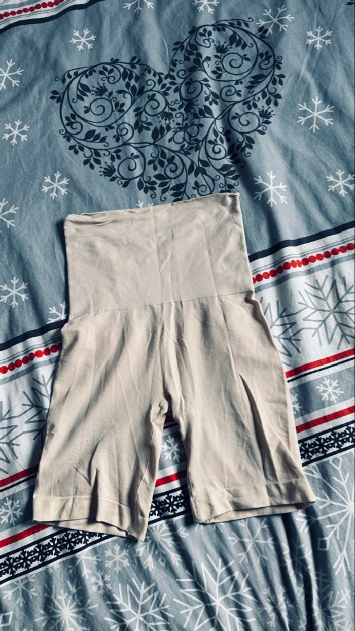 Short gainant postnatal de la marque  sweet birth - photo numéro 4