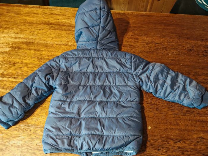 Doudoune veste Mickey taille 36 mois - photo numéro 2