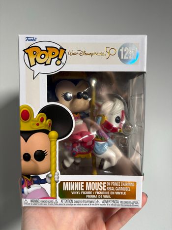 Funko pop Minnie Mouse caroussel