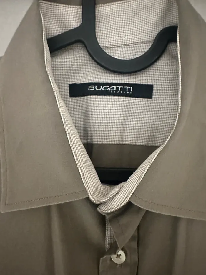 Chemise Bugatti – Manches courtes – Kaki avec poches - photo numéro 3