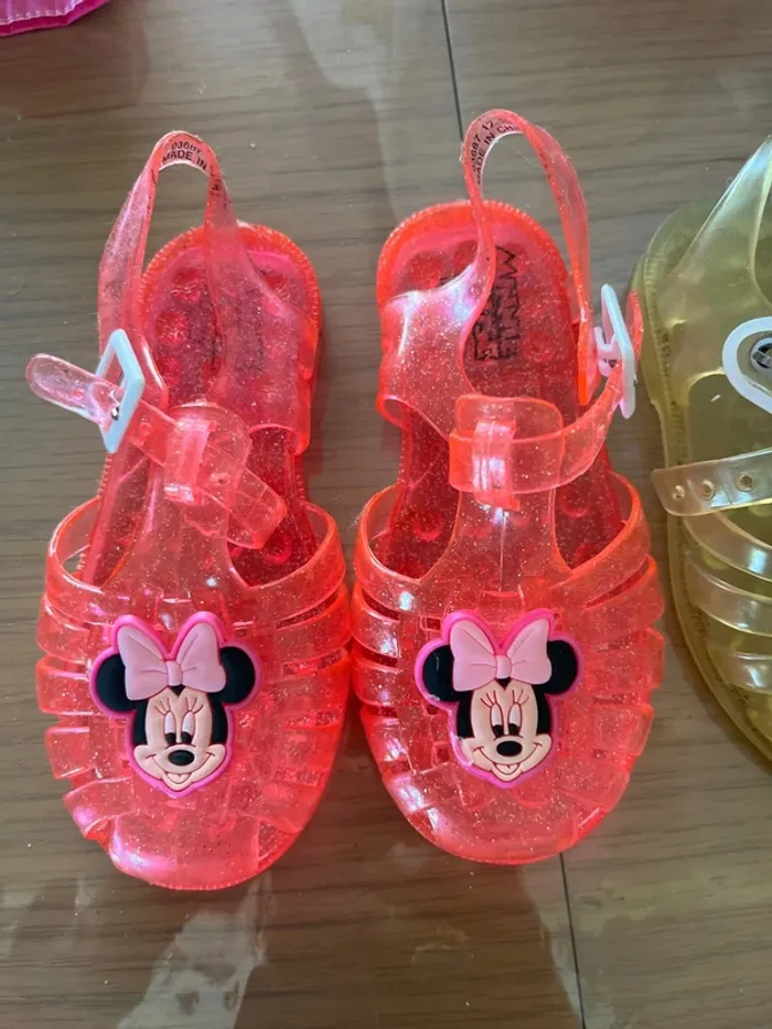 Chaussure d’eau taille 24 et 25 - photo numéro 2