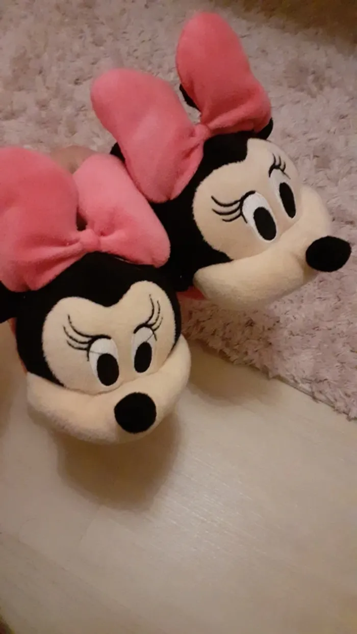 Chaussons disney Minnie - photo numéro 2