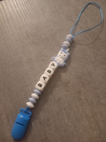 Attache sucette personnalisé