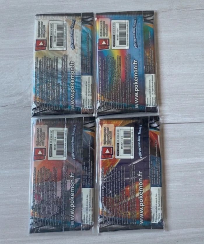 Boosters Pokémon Éclipse Cosmique Artset - photo numéro 2