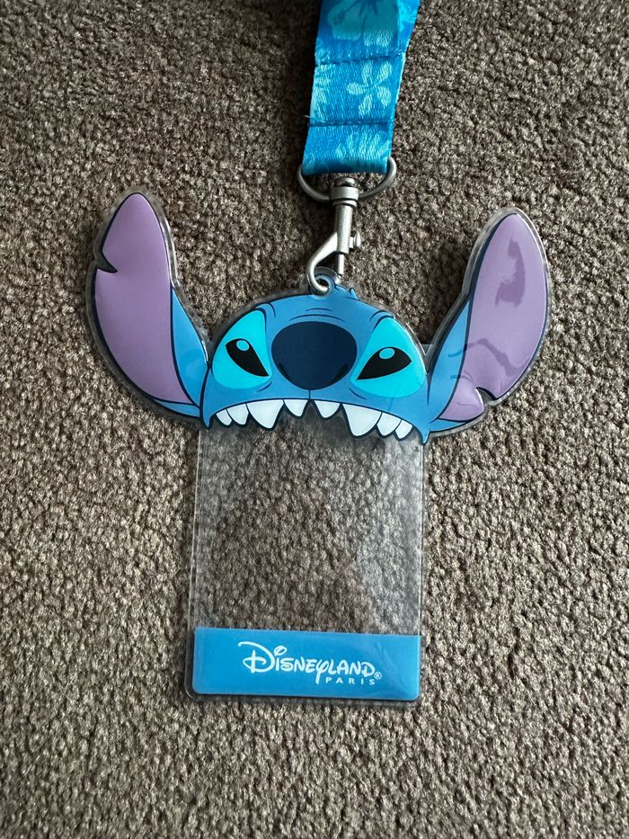 Lanière Stitch avec pochette de Disneyland Paris - photo numéro 2